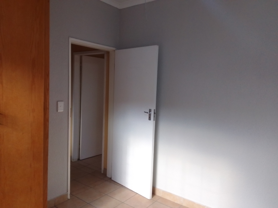 To Let 3 Bedroom Property for Rent in Geelhoutpark North West